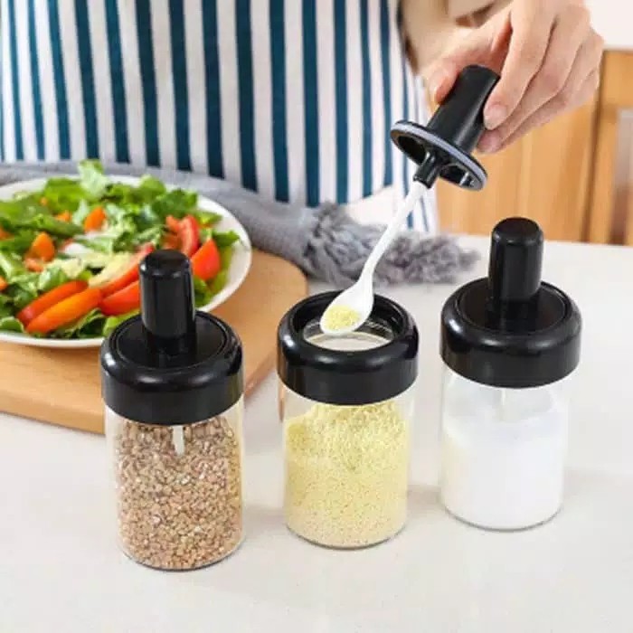 Botol Tempat Bumbu dengan Tutup Sendok Praktis