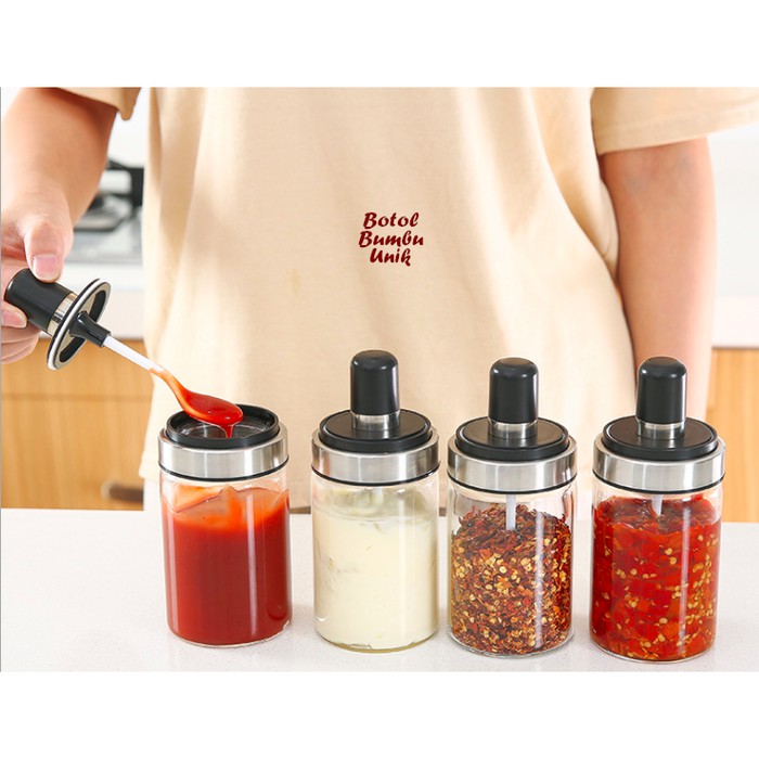 Botol Tempat Bumbu dengan Tutup Sendok Praktis