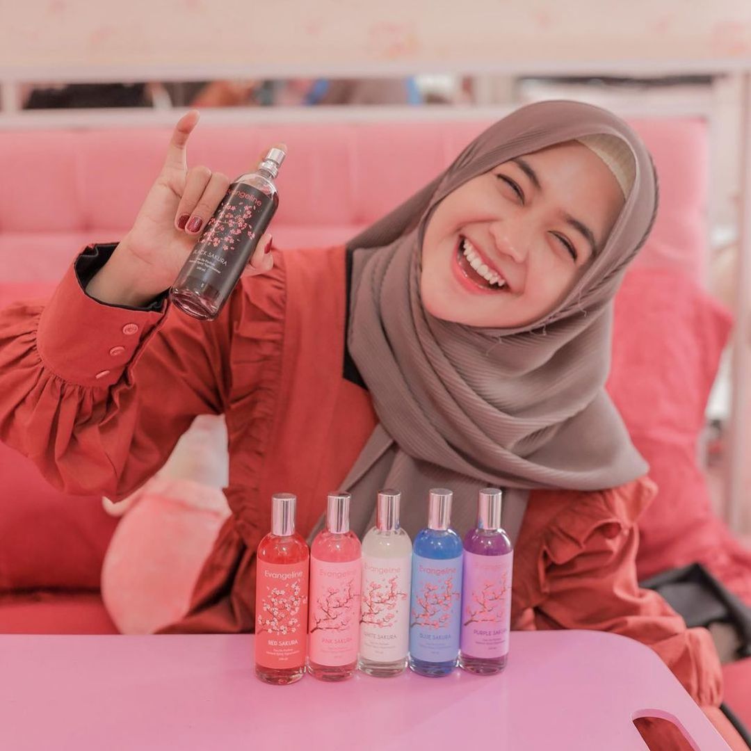 Evangeline Eau De Parfum Sakura 100ml - Black