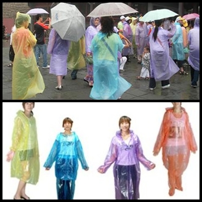 Jas Hujan Darurat Plastik Sekali Pakai (Disposable Raincoat)