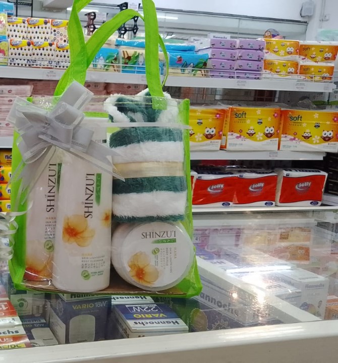 Hampers Paket Mandi Shinzui 4in1 - Handuk Mandi Salur + Shinzui Body Care