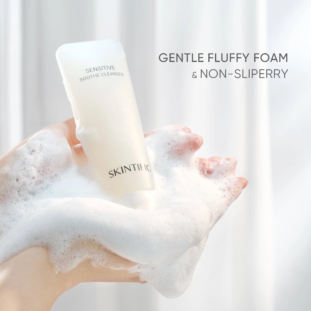 Skintific Sensitive Soothe Cleanser 120ml - Quick Calm & Repair Cleanser Skintific Sensitive Soothe Cleanser 120ml - Quick Calm & Repair Cleanser