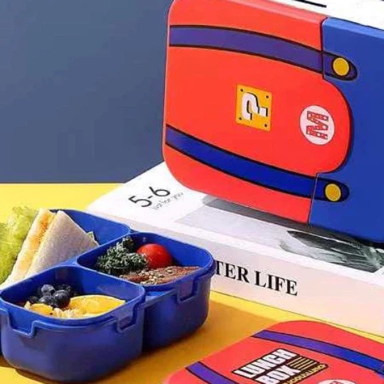 Lunch Box MARIO 3 Sekat 900ml (Free Sendok) - Kotak Makan Bekal (0369)
