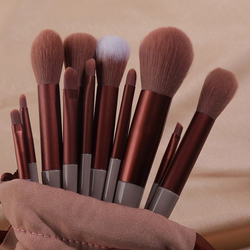 Kuas Makeup Set 13pcs - HIJAU (Brush Makeup Free Pouch) Kuas Makeup Set 13pcs - HIJAU (Brush Makeup Free Pouch)