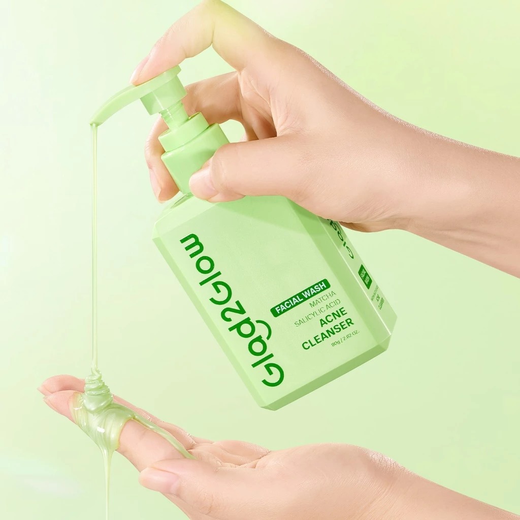 Glad 2 Glow Cleanser - Matcha Salicylic Acid Acne Facial Wash 80gr